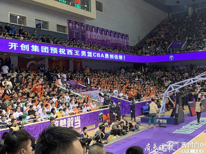 波特兰开拓者训练开放日，今晚豪取连胜引欢呼，CBA常规赛在即，高层口径保持一致的简单介绍