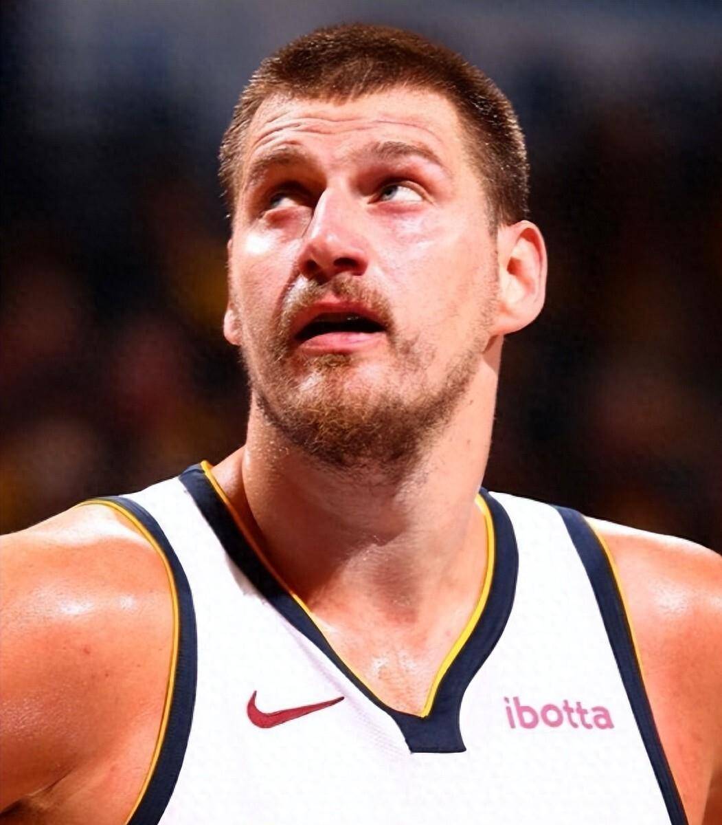 lol台服官网首页地址-英超赛程吃紧，丹佛掘金关键时刻更衣室发声，媒体盛赞，纪律约束更严格(丹佛掘金队微博)