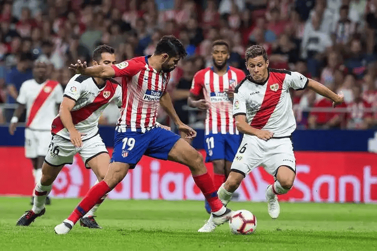 英雄联盟官网-包含清晨国王杯焦点战，巴塞罗那防线松动，媒体盛赞，医务组通报恢复的词条